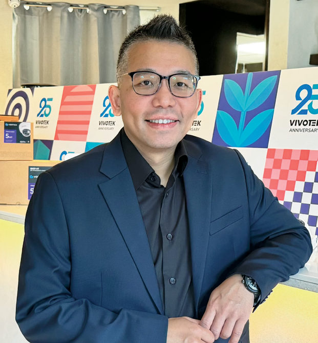 晶睿通訊全球行銷處處長謝邦彥指出,AI-Hub支援集中式智慧化安全管理,並藉由功能集結大幅提升作業效率,還導入自然語言搜尋技術,簡化使用者操作流程,強化操作介面友善性。