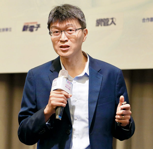 創博技術長林緯作指出,AI機器人走入智慧產線後,控制器須同步整合即時控制、感測資料處理與功能安全監控,才能兼顧效能與安全。