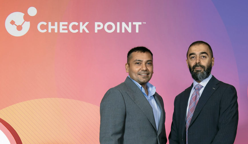Check Point亞太及日本區資安長Jayant Dave（左）與亞太及日本區資安系統工程主管Bisham Kishnani（右）強調，面對快速變動的AI應用環境，企業唯有率先導入AI防護策略與技術，才得以抵禦現代化惡意攻擊威脅。