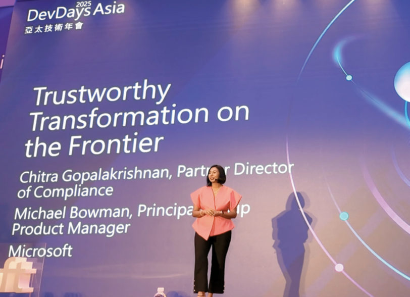 微軟Windows與裝置事業群合作夥伴合規業務總監Chitra Gopalakrishnan表示，AI不再只是輔助工具，而是企業營運中樞的一部分。唯有在信任架構之上，才能真正成為推動創新與競爭力的引擎。