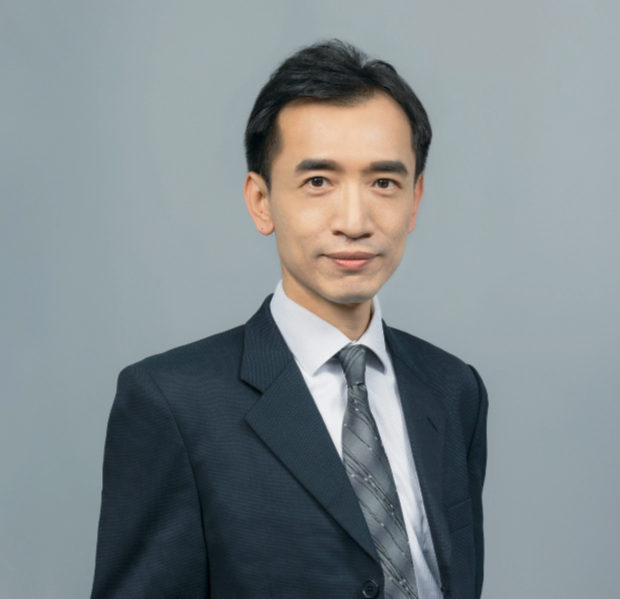 叡揚資訊全方案銷售顧問處副處長李政權指出，每家企業所處的狀態都不一樣，面臨的痛點也不同，在重塑辦公場域時，往往要依據企業目前的狀況還有組織文化而有不同的規劃與設計。