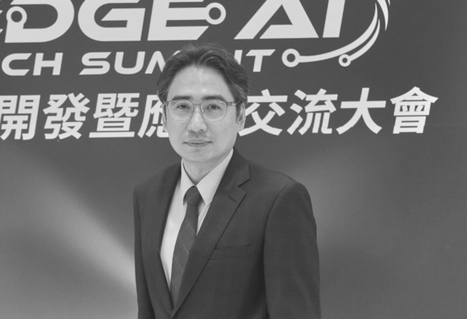台灣微軟首席技術長花凱龍在演講中強調，在多重代理人的帶領下，從雲端到地端的所有解決方案，整個混合式AI已成為業界關注的焦點。