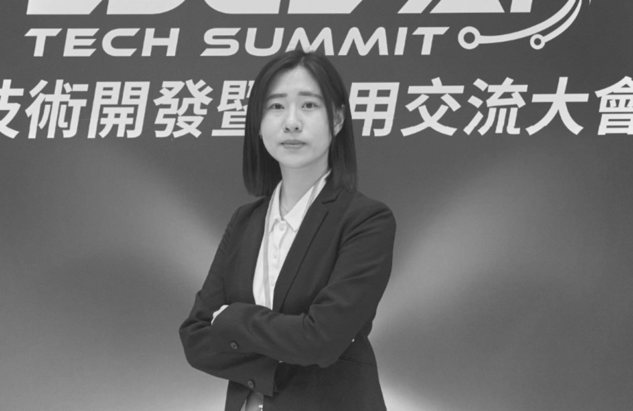 IBM技術顧問許瑞萍建議企業應先建立完整的AI治理框架，從上到下組建AI治理委員會，明確運用範圍、責任分工和可用資料。